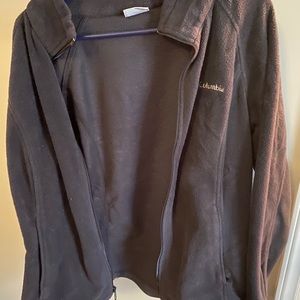 Black fleece Columbia zip up